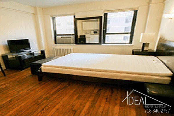 Foto del edificio - 7 Waverly Pl
