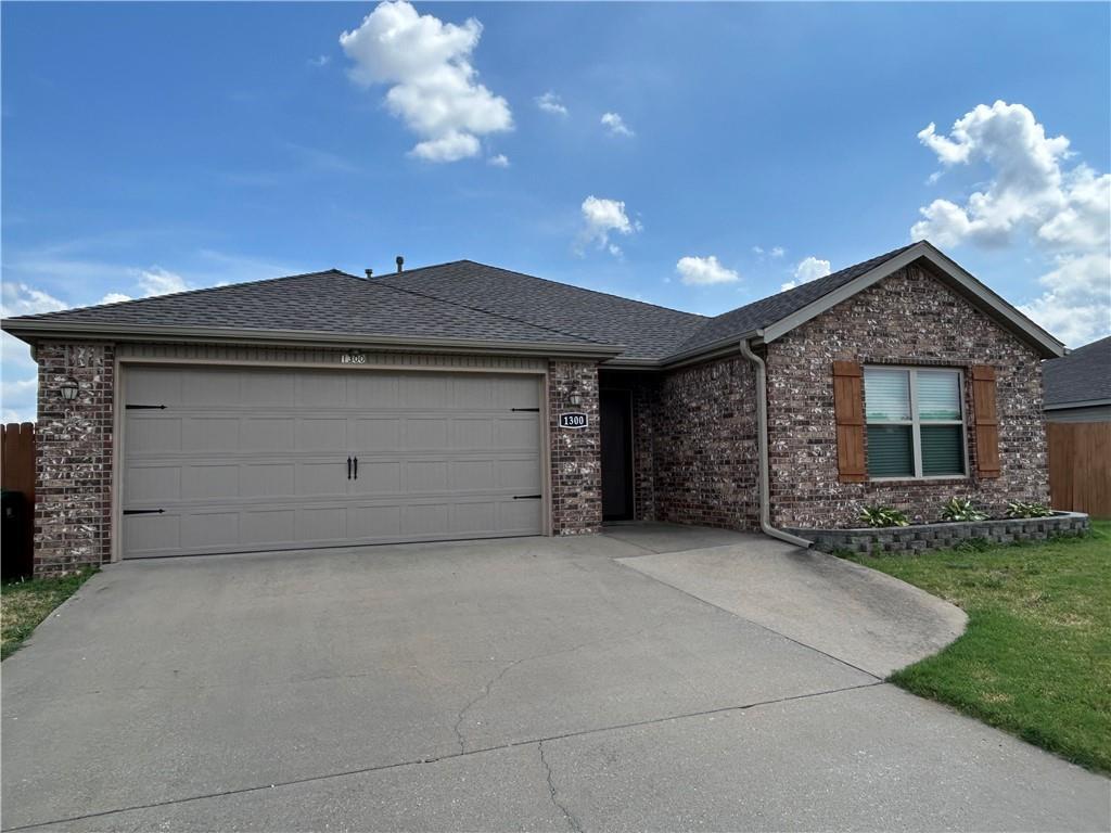 Foto principal - 1300 Cottonwood Rd