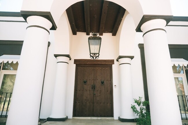 Foto del edificio - 415 Merlin Rd