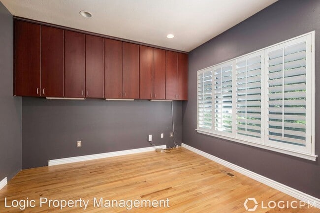 Building Photo - 3 br, 3 bath House - 9934 S. Cascade Park Dr