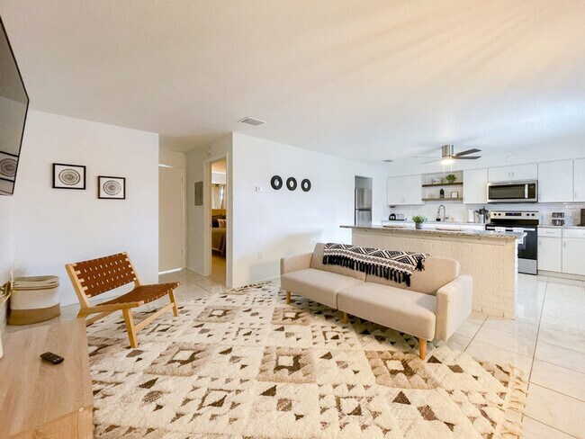 Building Photo - 505 Fillmore Ave