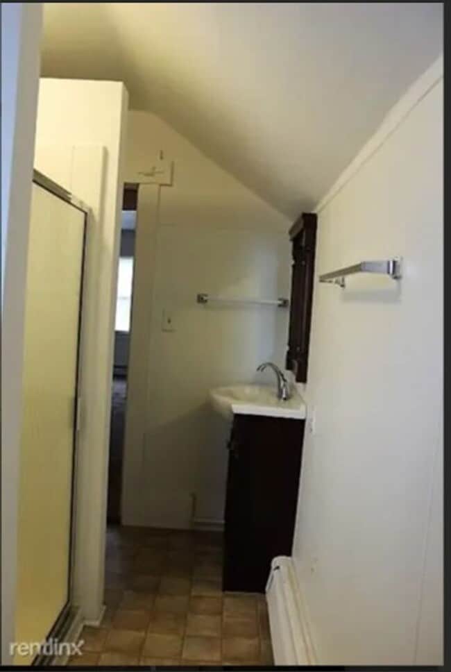 Building Photo - 513 Rodd St