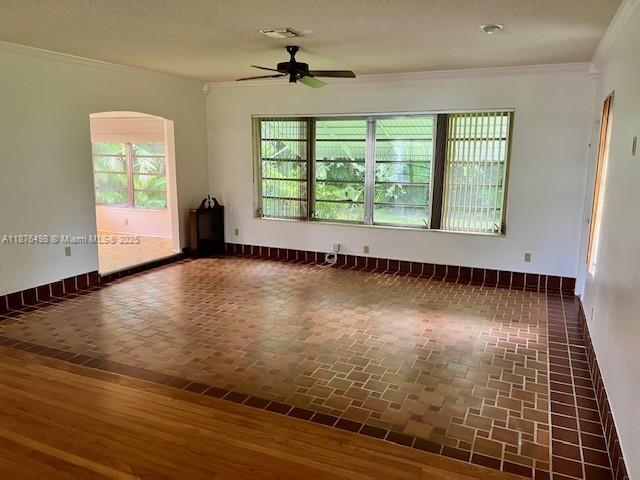 Building Photo - 437 Velarde Ave