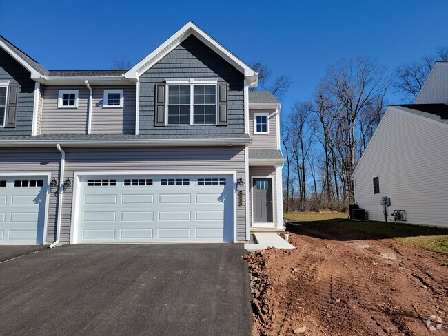 Building Photo - 111 Magnolia Dr