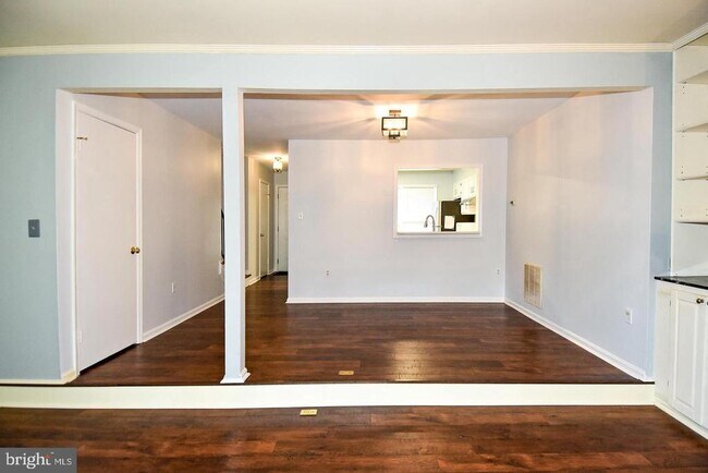 Building Photo - 10451 Malone Ct