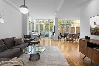 Building Photo - 36 Water St