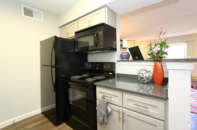 1BR-1BA 667sf de la cocina - The Ranch At Midland