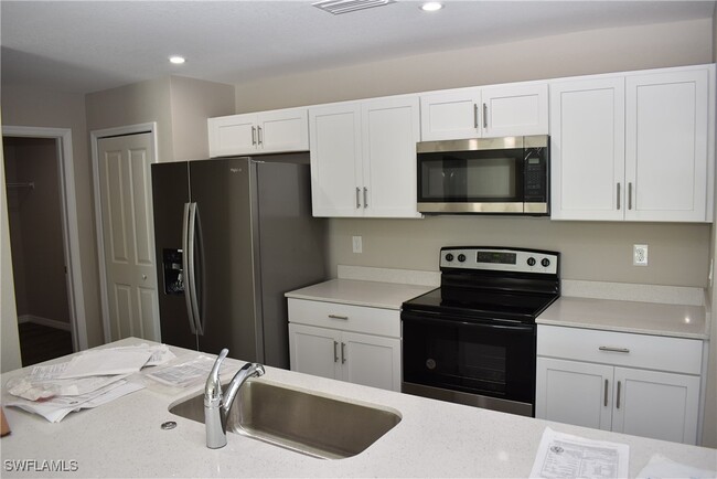Foto del edificio - 8146 Dimstead St