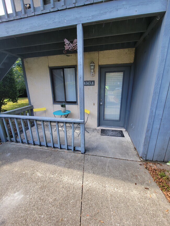 Building Photo - 4143 Spirea Dr