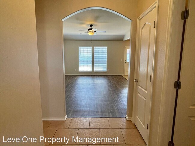 Building Photo - 3 br, 2 bath House - 920 Patco Spur Avenue