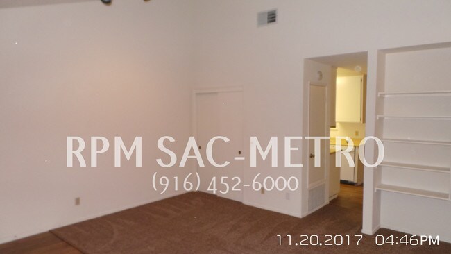 Building Photo - 9157 Newhall Dr