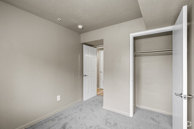 3 habitaciones, 1,5 baños - 818 pies cuadrados - Dormitorio 3 - The Village at Chesapeake