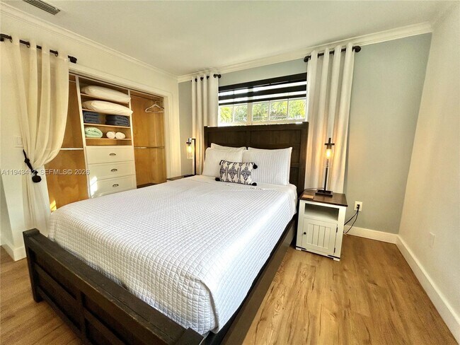 Foto del edificio - 7999 SW 58th St