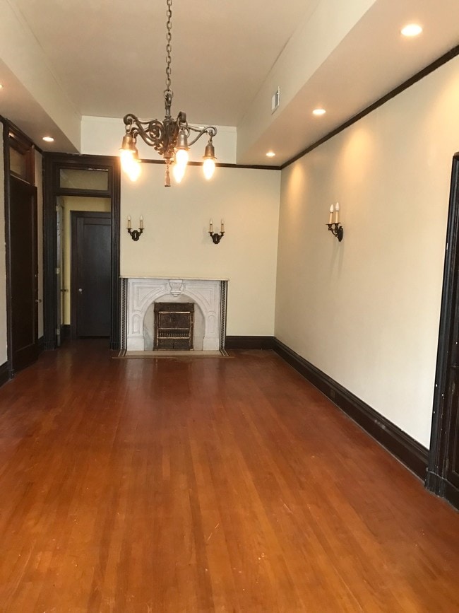 Living room - 1182 Locust St