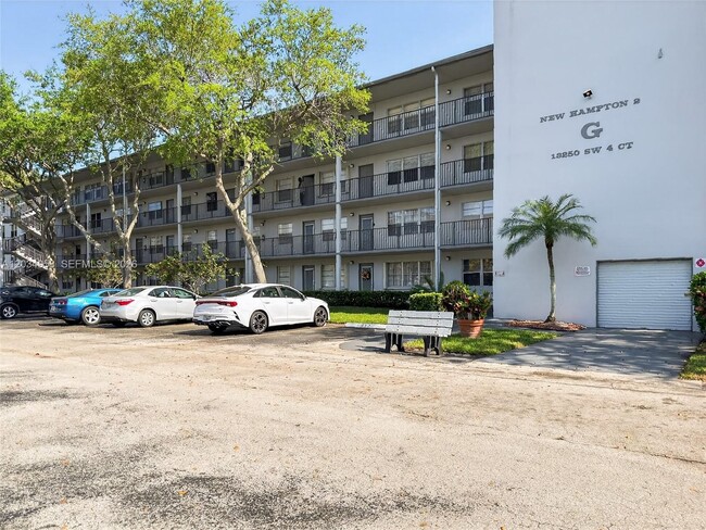 Foto del edificio - 13250 SW 4th Ct