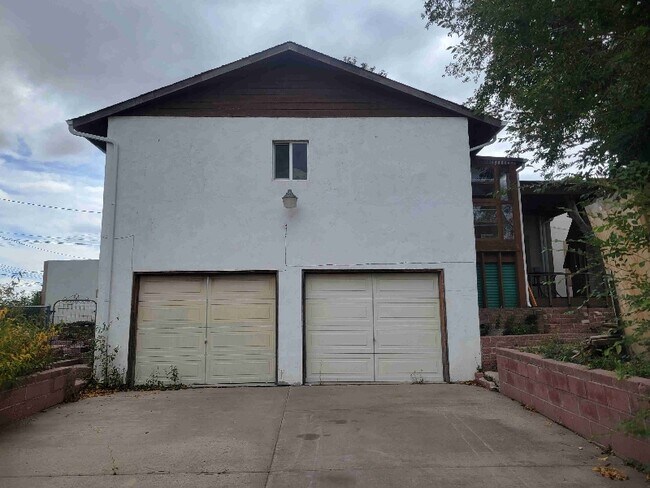 Building Photo - 1419 Rollins Ave