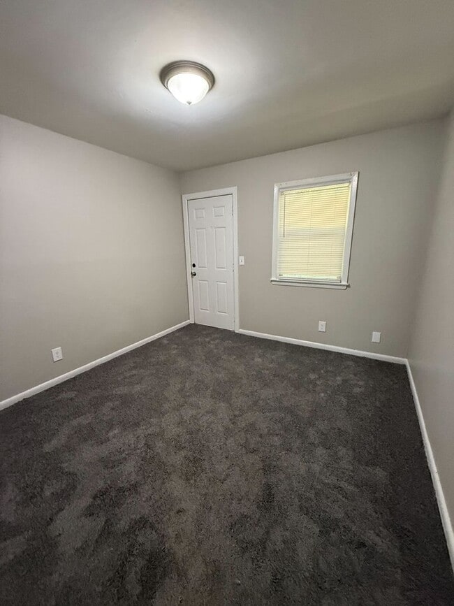 Building Photo - Cozy Greensboro Homes with Modern Amenitie...