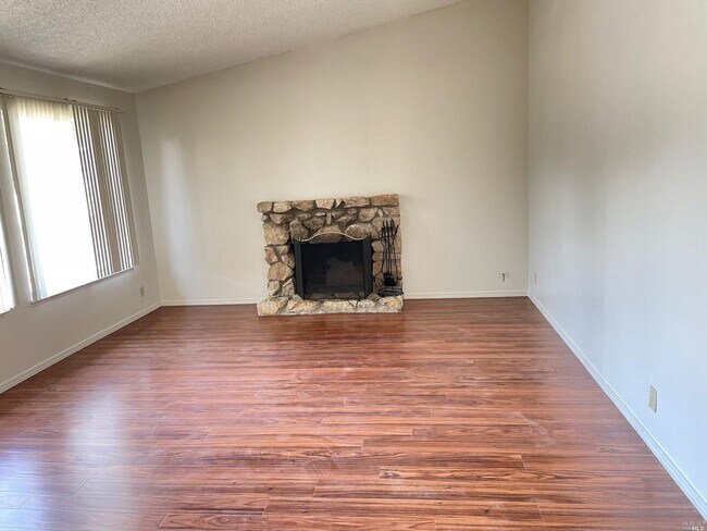 Foto del edificio - 1218 Oakwood Ave
