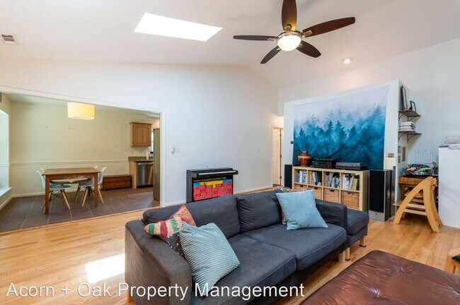 Foto del edificio - 3 br, 2 bath House - 102 Fairfield Court