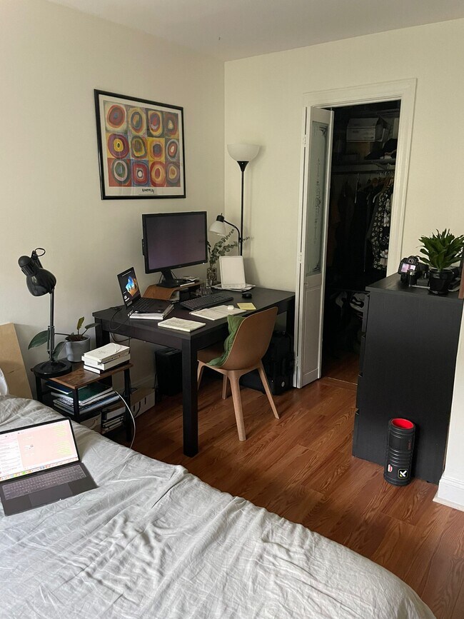 Foto del edificio - 1731 Willard St NW