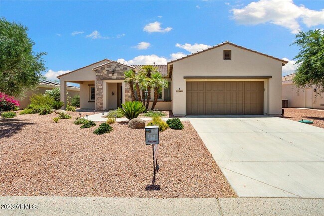 Building Photo - 12839 W La Vina Dr