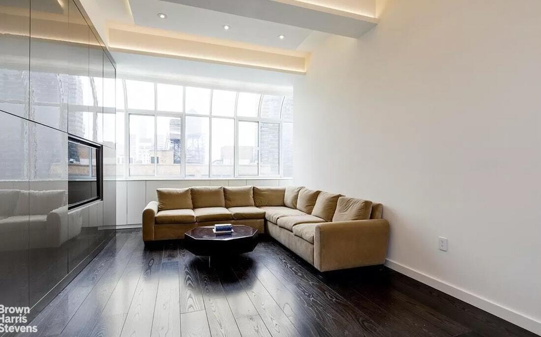 Foto principal - 310 E 46th St