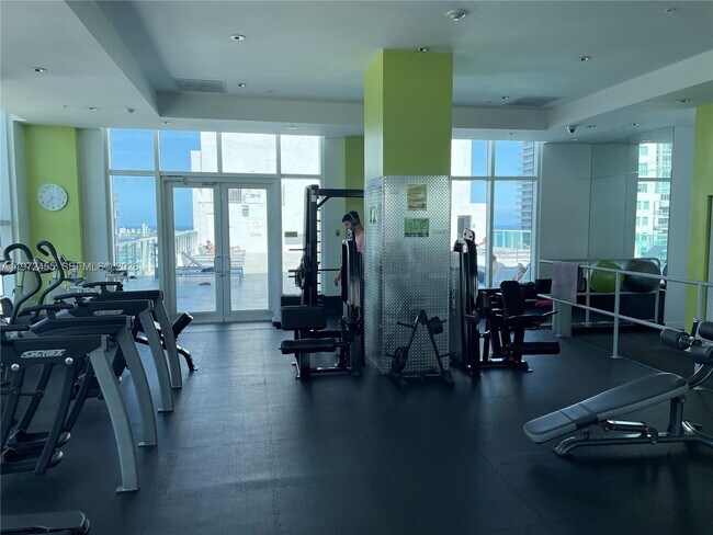 Foto del edificio - 133 NE 2nd Ave