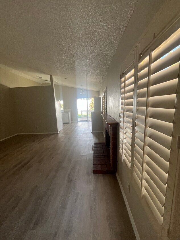 Primary Photo - 14864 Spinnaker Ln