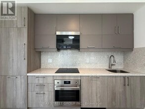 Building Photo - 38-638 Simcoe Promenade