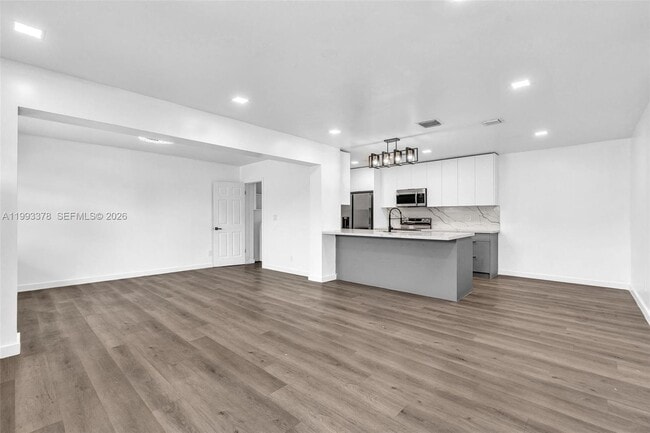 Foto del edificio - 7041 Raleigh St