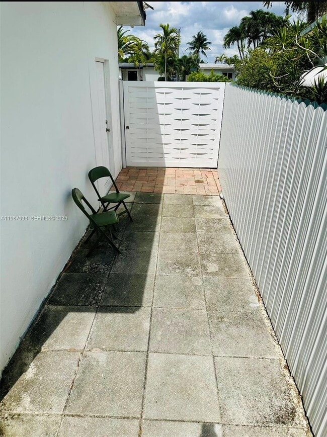 Building Photo - 3251 SW 104th Ct