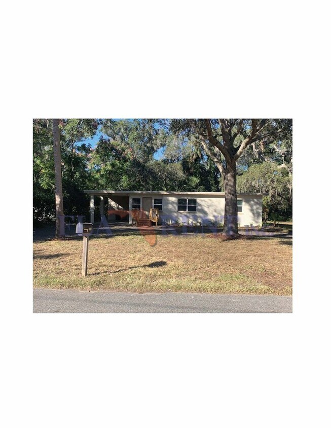 Primary Photo - 4/2 Bungalow in Geneva!!