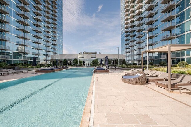 Building Photo - 5927 Almeda Rd