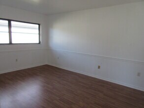 Building Photo - 463 Gallegos St