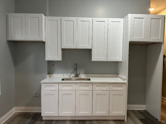 Foto del edificio - 2707 E 93rd St