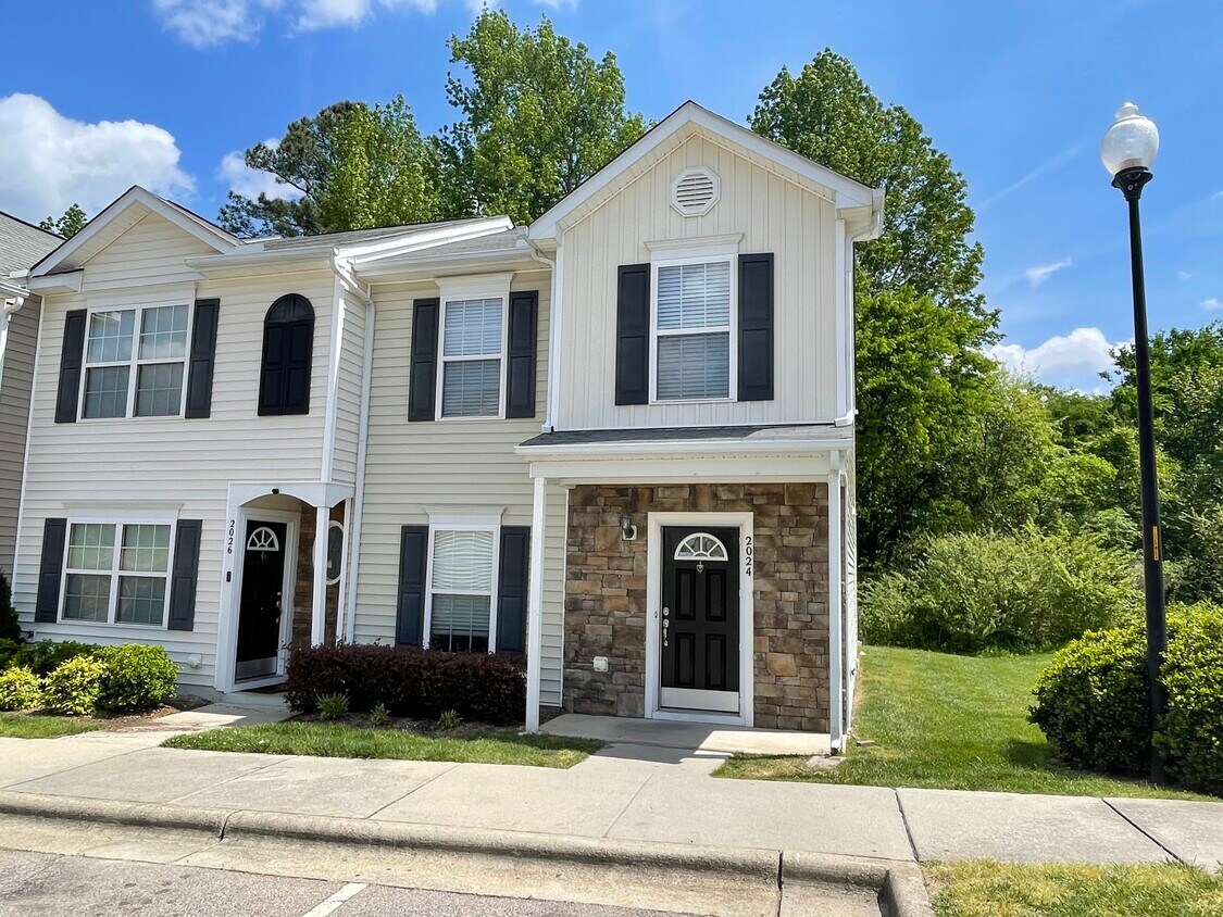 Primary Photo - 2024 Grassy Banks Dr