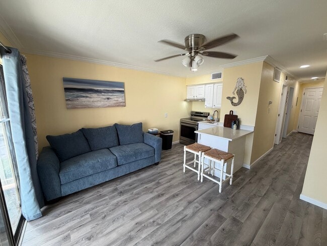 Building Photo - 3938 Surfside Blvd