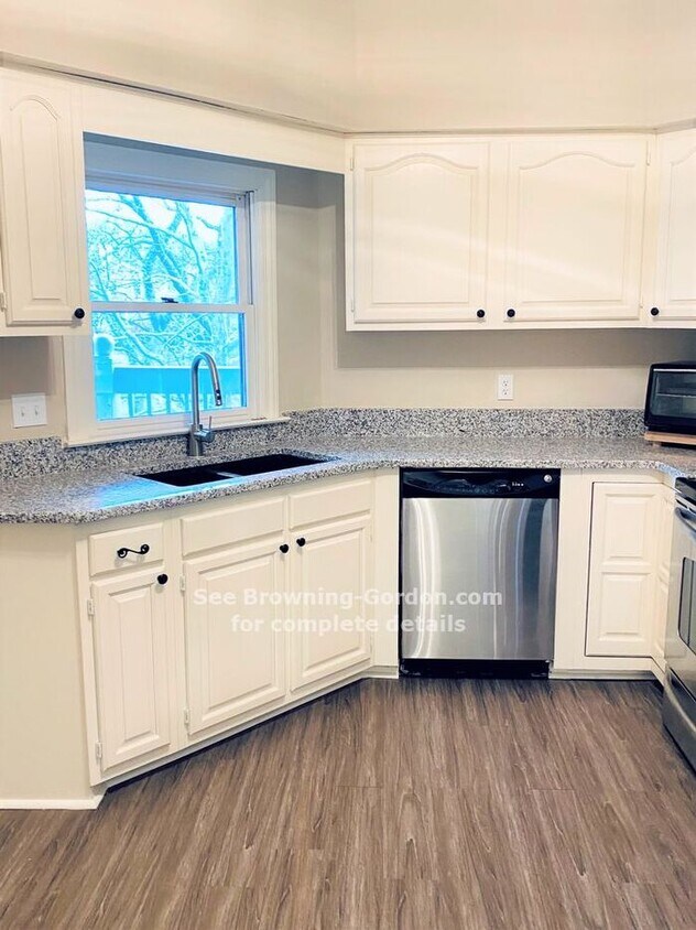 Foto principal - 702 Arkland Pl