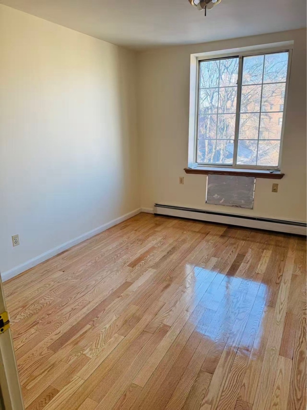 Building Photo - 132-30 Pople Ave