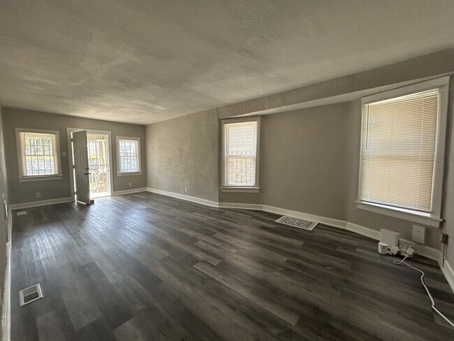 Building Photo - 111 N Denver Ave