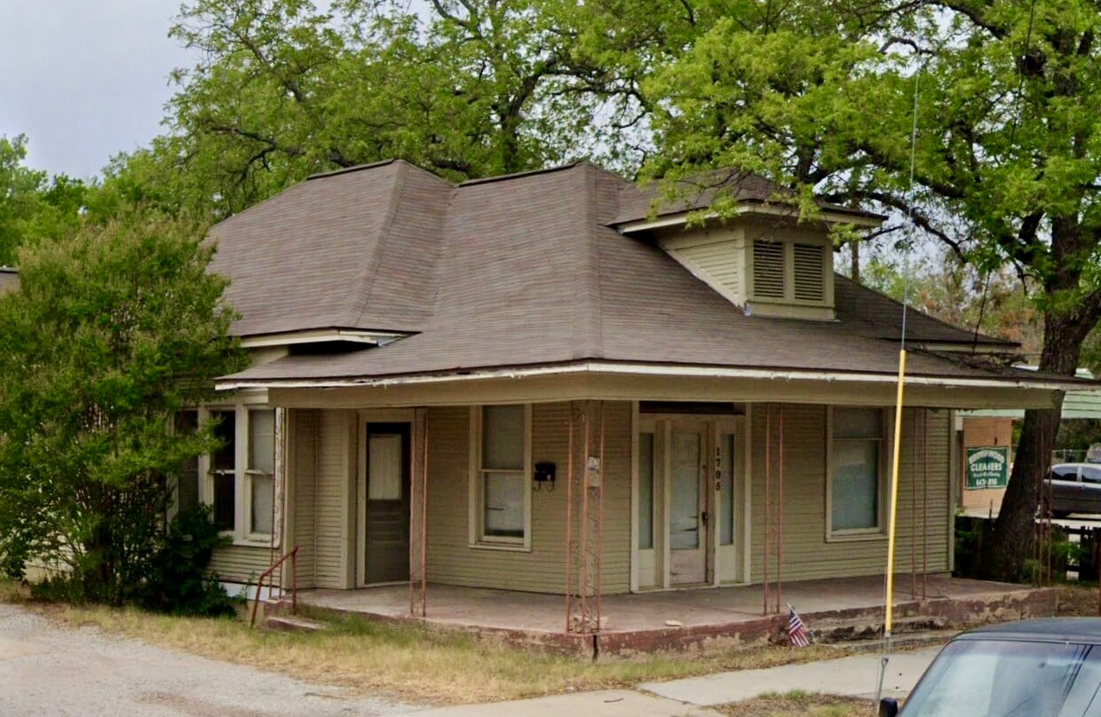 Foto del edificio - 1705 Austin Ave