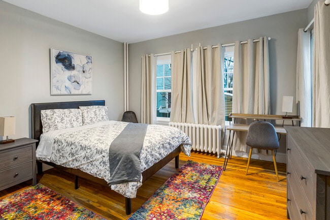 Photo - Cambridge Ivy Inn Apartments