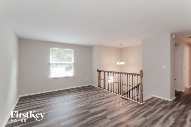 Building Photo - 7947 Monfreya Ct