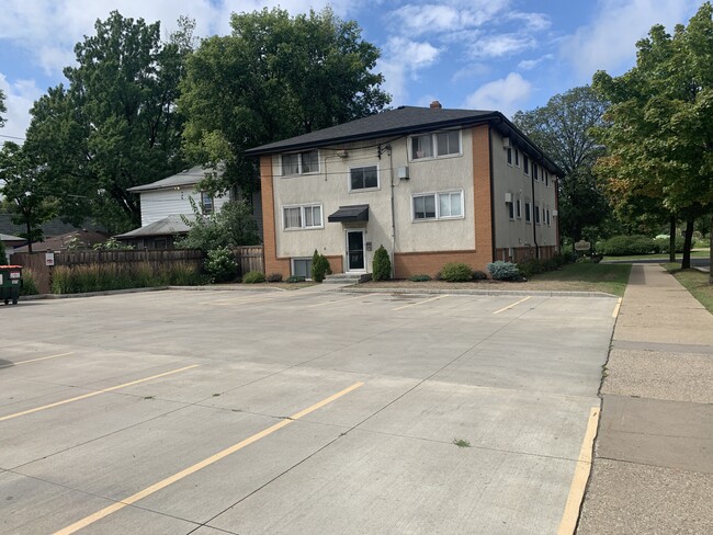 Building Photo - Main Street Apartment Homes