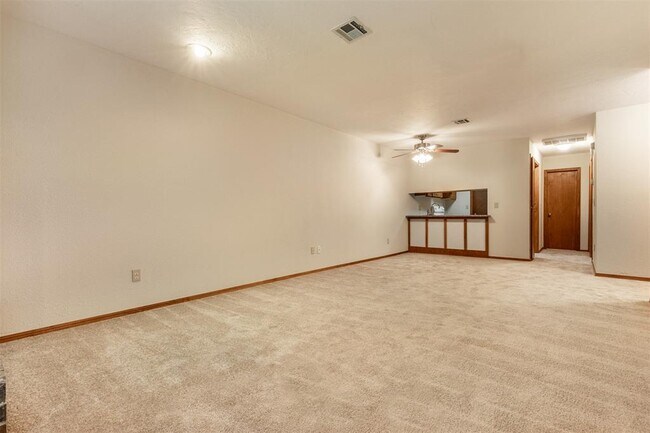 Foto del edificio - 231 Barrett Pl