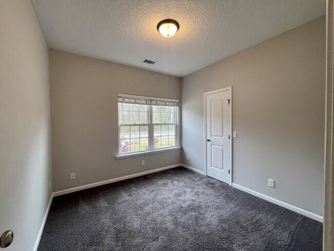 Foto del edificio - Home For Rent