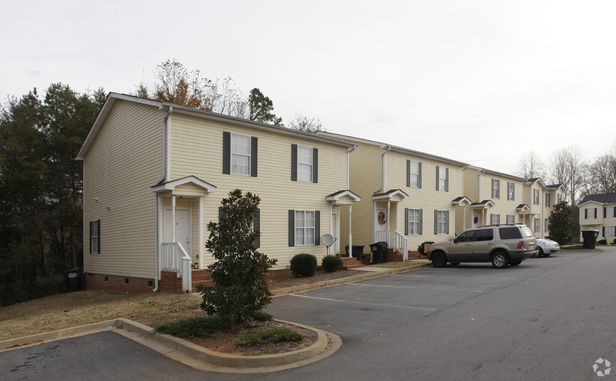 Primary Photo - Tranquil Court Apartments