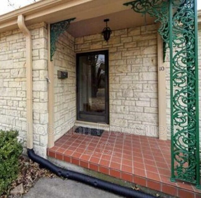 Foto del edificio - 10 Westwood Rd