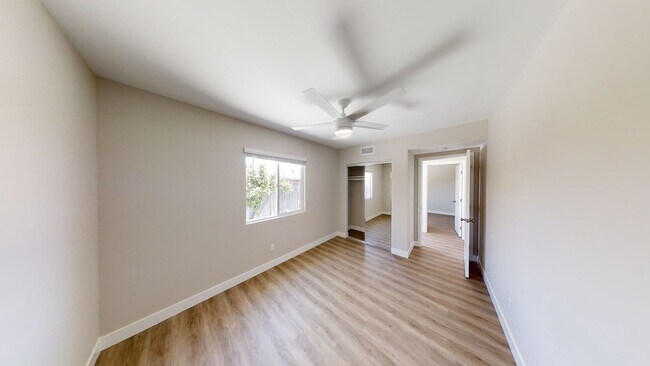 Foto del edificio - Newly Renovated 6 bed house on 63rd! (Leas...