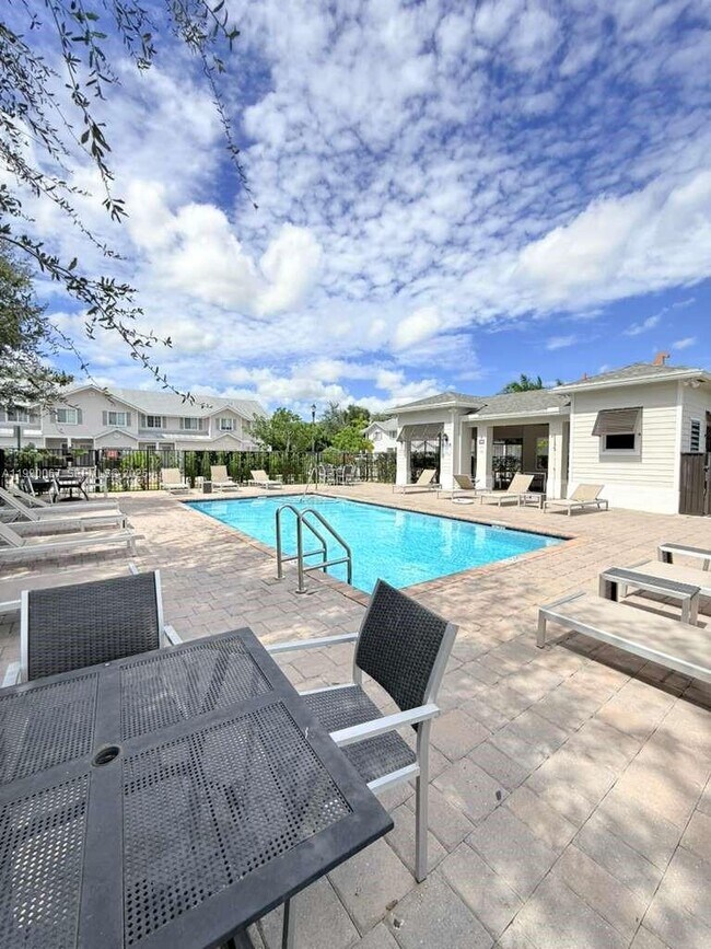 Foto del edificio - 1692 SE 9th Ave